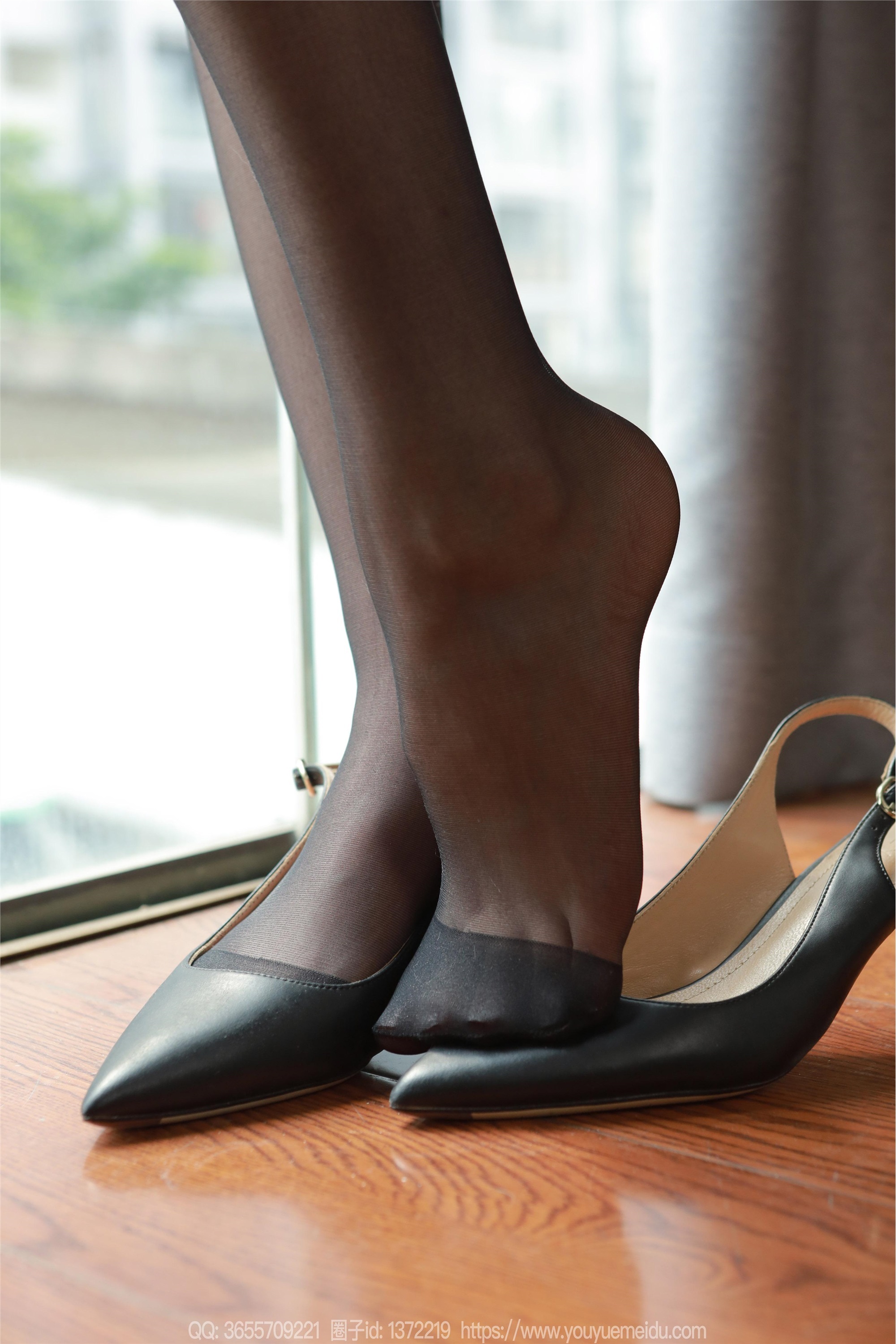 IESS异思趣向  2024.12.27 丝享家 1935 团团《脚尖加固》